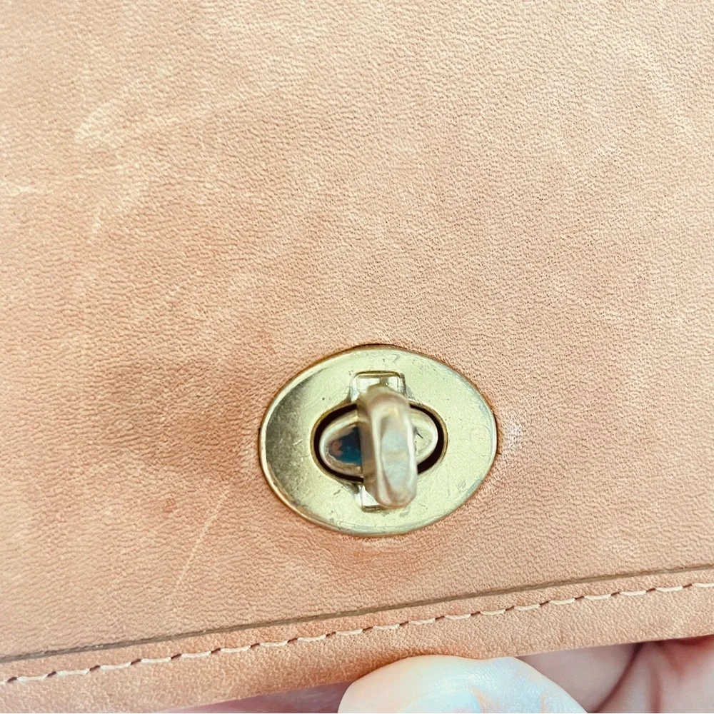 Coach Vintage Leather Tan Single Flap Crossbody Shoulder Cognac Bag - Picture 4 of 16